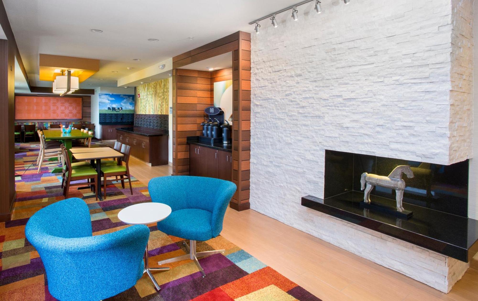 Fairfield Inn & Suites By Marriott Quincy Bagian luar foto