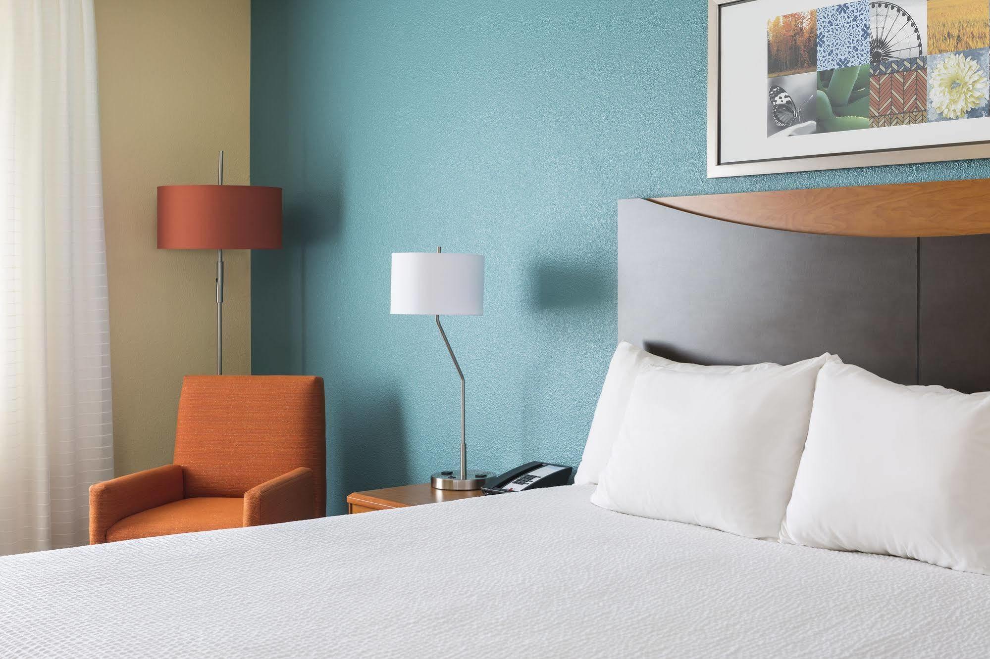 Fairfield Inn & Suites By Marriott Quincy Bagian luar foto
